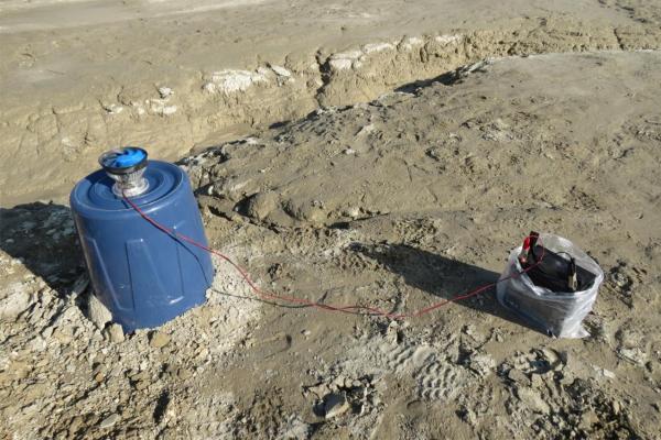 Устройство для сбора и конденсации проб газа, выделяющегося с поверхности хвостохранилища