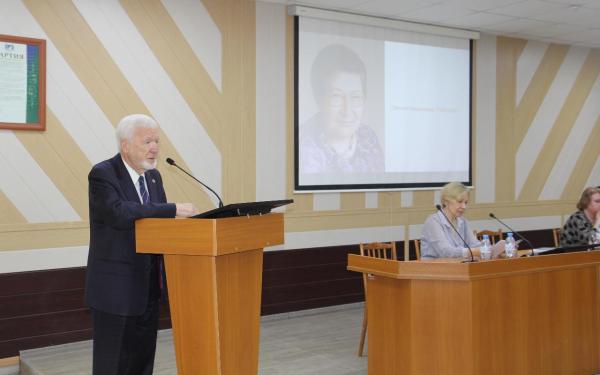 Профессор Вячеслав Молодин готовит книгу по результатам раскопок