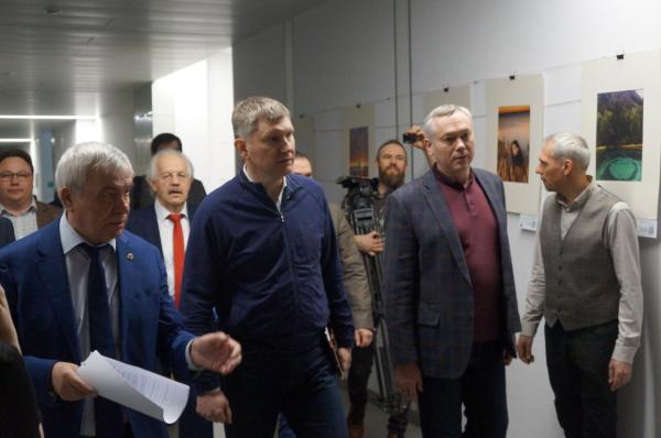 Министр экономического развития РФ Максим Решетников (в центре) посетил Новосибирский государственный университет 