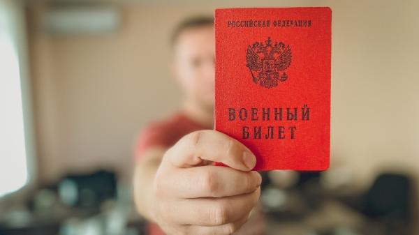 Комитет Госдумы по обороне отказался поддержать законопроект, который предлагал ввести отсрочку от военной службы при частичной мобилизации для кандидатов и докторов наук