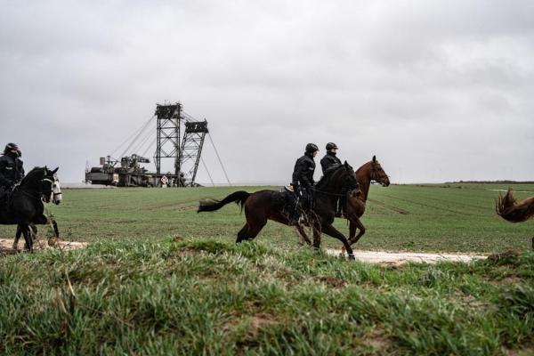 Борьба с ископаемым топливом в ЕС плавно перерастает в борьбу… с экологическими активистами