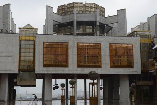 Когда директоров институтов отправлять на пенсию
