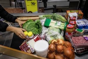 Из-за аномальных погодных явлений растут цены на целый ряд продуктов питания