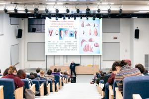 Путь от глиняных табличек Месопотамии до греческих школ в лекции профессора Донских. Фото пресс-службы НГУ