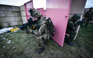 Комплекты английской «умной брони» рассчитаны сразу на 4 пехотинцев – такова численность звена в армии Великобритании