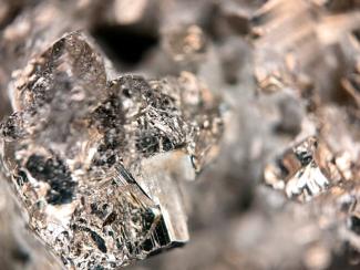 Ученые нашли клад редких минералов в тысячелетних породах 