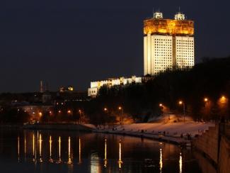 По словам главы РАН, месяц назад мораторий закончился и "выстроилась толпа охотников до чужого имущества и чужих научных результатов"