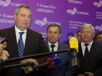 Заместитель главы Правительства РФ Дмитрий Олегович Рогозин на «Технопроме-2016» заявил о том, что на заседании Государственной комиссии по вопросам развития Арктики была достигнута договоренность о начале работы  над специальным арктическим ГОСТом качества